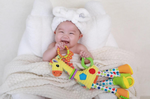 灯塔怎么判断宝宝是否斜颈